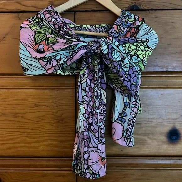 Colorful floral scarf. 100% acrylic. - Picture 6 of 6